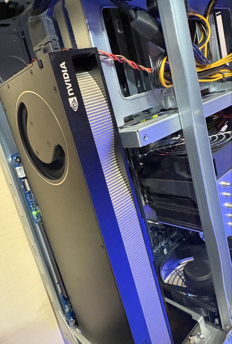 QNAP AI NAS Edge AI 方案與自建 DGX Spark 地端 LLM 架構比較